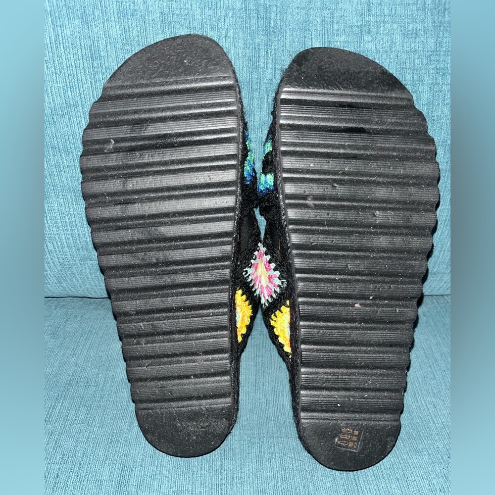 Dirty Laundry Black Crochet Platform Slide Sandals with Multicolor Accents - Picture 5 of 7